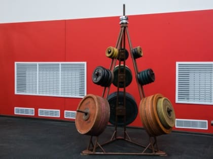 В Лянторе отремонтируют тренажерный зал, в котором протекает крыша