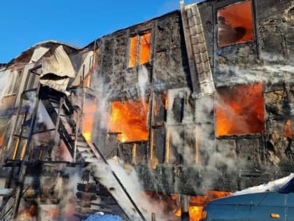 Четыре человека погибли в ЯНАО во время крупного пожара