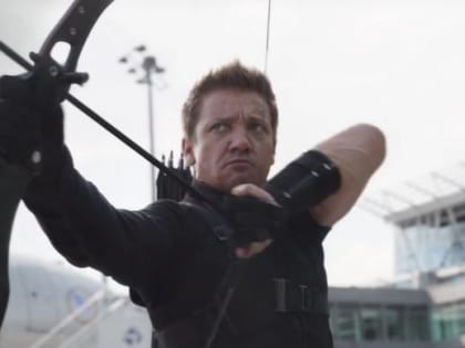 ​«Соколиный глаз» из «Мстителей» попал на операционный стол из-за неудачной уборки снега