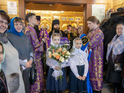 В канун Недели 2-й Великого поста, митрополит Ханты-Мансийский и Сургутский Павел совершил всенощное бдение в храме в честь благоверного князя Александра Невского г. Нижневартовска