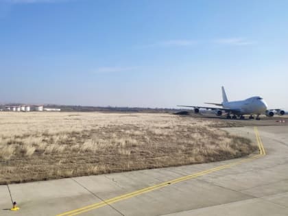 Рейс Red Wings не смог вылететь в Нижневартовск из Махачкалы из-за неисправности