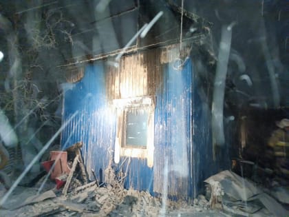 Во время пожара в дачном доме Нижневартовска погиб мужчина
