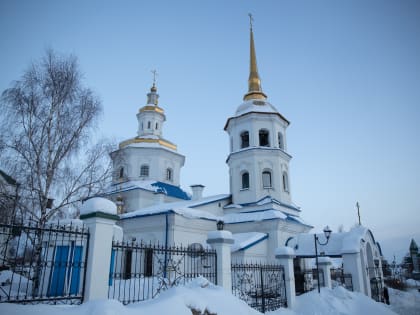 Во вторник первой седмицы Великого поста митрополит Ханты-Мансийский и Сургутский Павел совершил повечерие с чтением Великого канона прп. Андрея Критского в храме в честь Покрова П