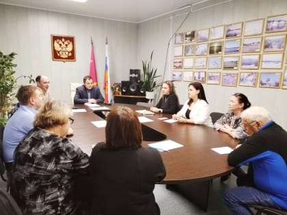 Глава Октябрьского района Сергей Заплатин с рабочим визитом посетил Малый Атлым и Карымкары