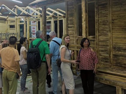 Югорские пиломатериалы представили на международной выставке во Вьетнаме