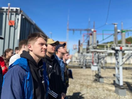 «ЮРЭСК» устроила экскурсию на подстанцию для студентов ЮГУ