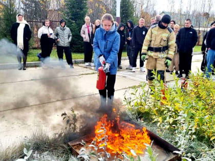 Выставка пожарной техники Филиала БУ ХМАО-Югры Центроспас-Югория