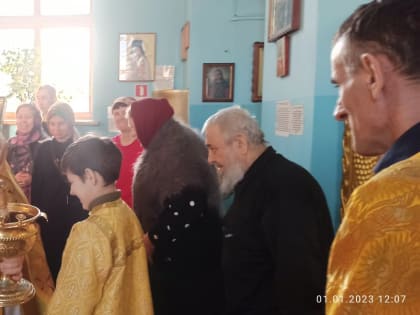 Прихожане Покровского храма Мегиона помолились о благословении нового года