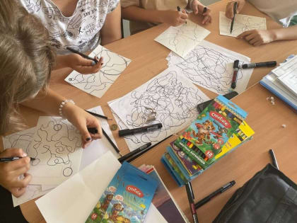 Единороссы Нефтеюганска обучили детей нейрографике