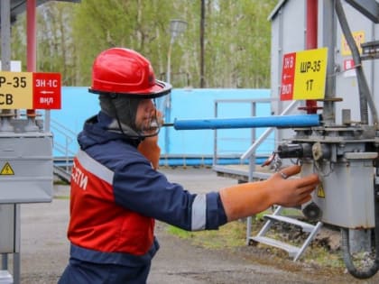 ​Югорские энергетики и МЧС отработали практические действия при тушении пожаров