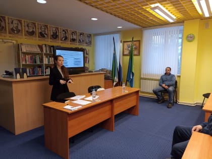 Александра Глотова встретилась с жителями Сургутского района