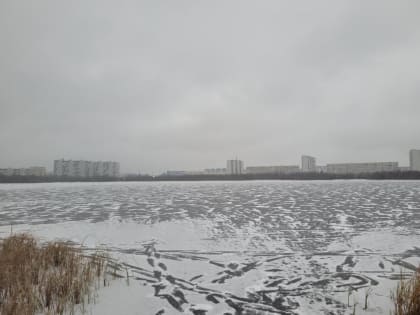 Молодежь Нижневартовска испытывает первый лед на прочность