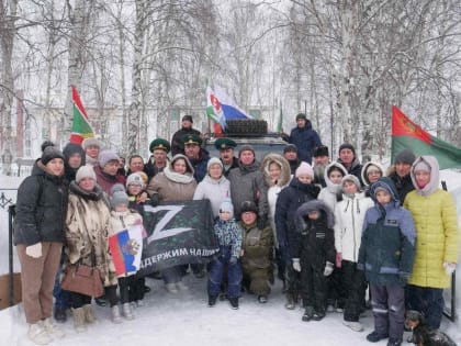 Жители Октябрьского района отправили в зону специальной военной операции автомобиль