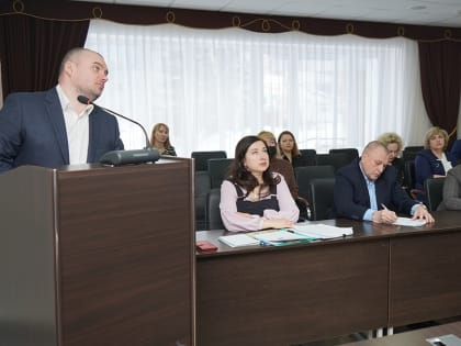 Депутаты обсудили проекты решений в преддверии очередного заседания Думы города