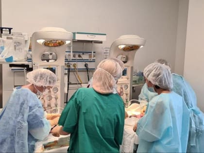 Югорские врачи говорят, что мужья на родах плачут, смеются и падают в обмороки