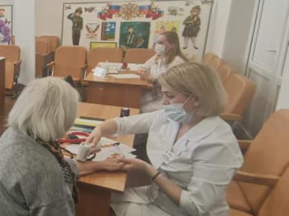 Во взрослой поликлинике продолжается акция  «Как живёшь, ветеран?»