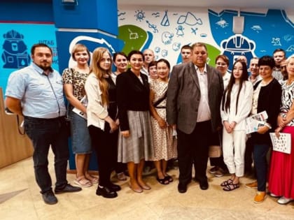 В Ханты-Мансийске 32 сотрудника электроснабжающей организации получили партийные билеты