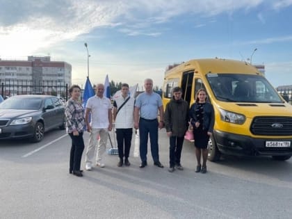 В Нефтеюганске работает мобильный пункт общественной приёмной Партии