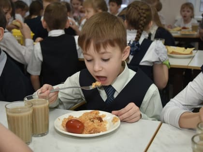 Депутаты Нижневартовска обсуждают организацию питания в школах