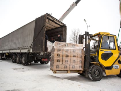 Из Сургута отправили первую в этом году партию гуманитарной помощи жителям Донбасса