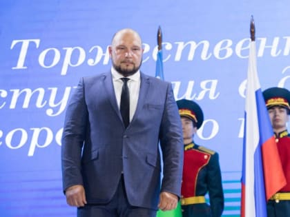 Мэр из ХМАО учится стрелять на полигоне ЧВК. Видео