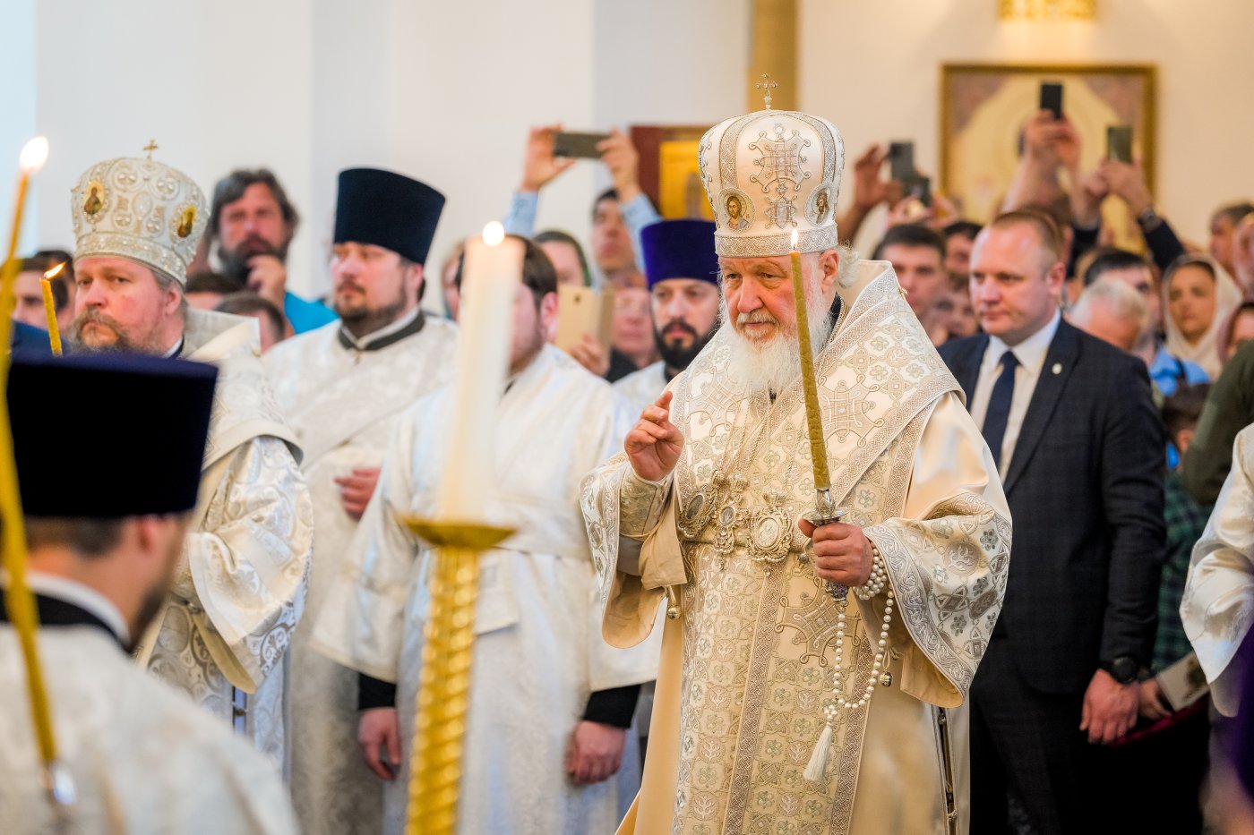 Кирилл патриарх и часы