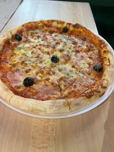 Pizza special caro