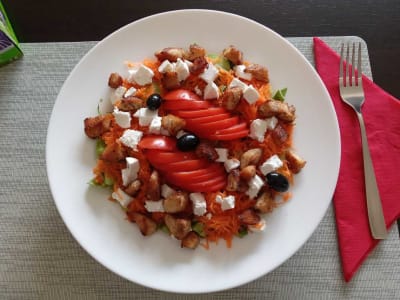 Salată de pui