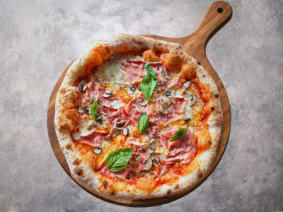 Pizza prosciutto e funghi