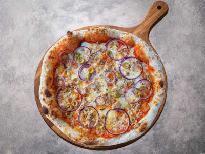 Pizza tonno e cipolla