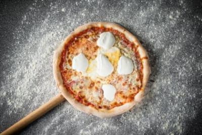 Pizza carbonara