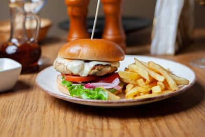 Meniu Chicken Cheeseburger