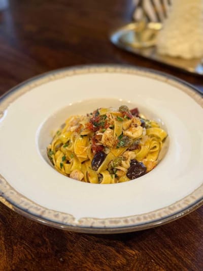 Tagliatelle cu file de lup de mare