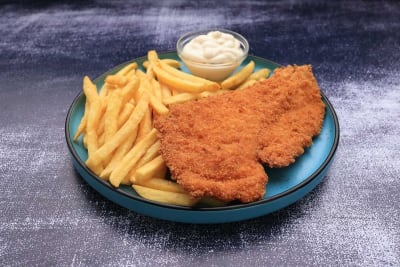 Meniu Panko Chicken Schnitzel + Racoritoare