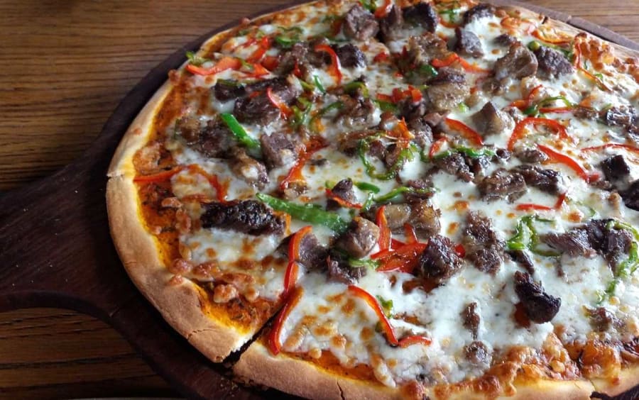 Pizza con carne