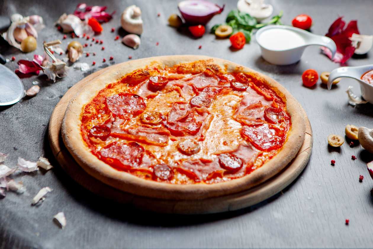 Pizza quattro carni