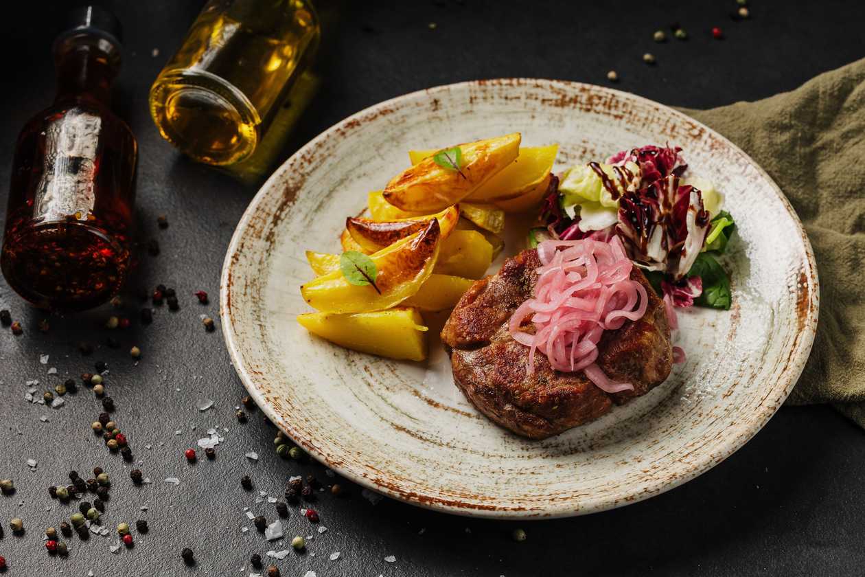 Ceafa de Porc(sous-vide)si cu Cartofi Copti