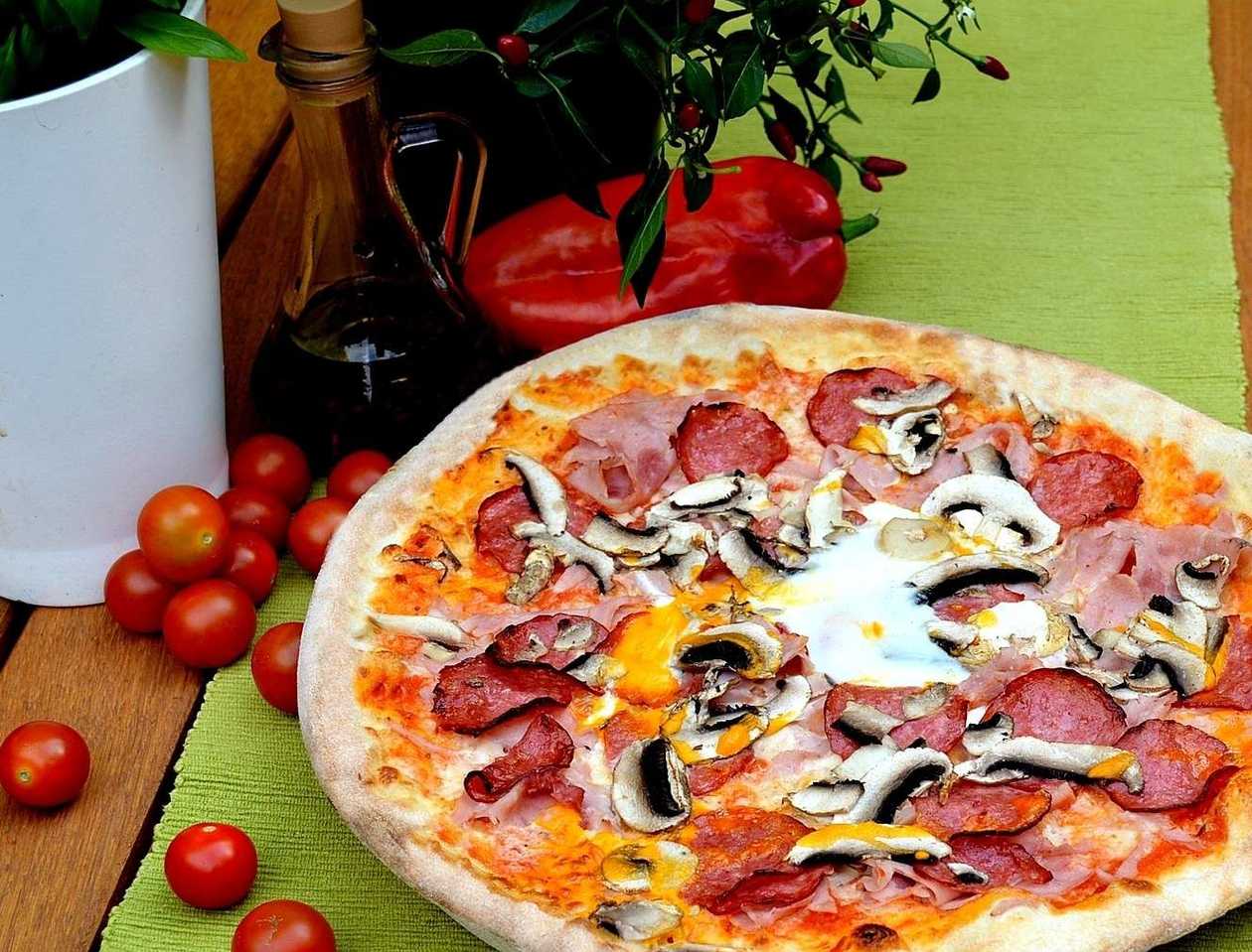 Pizza Rustică