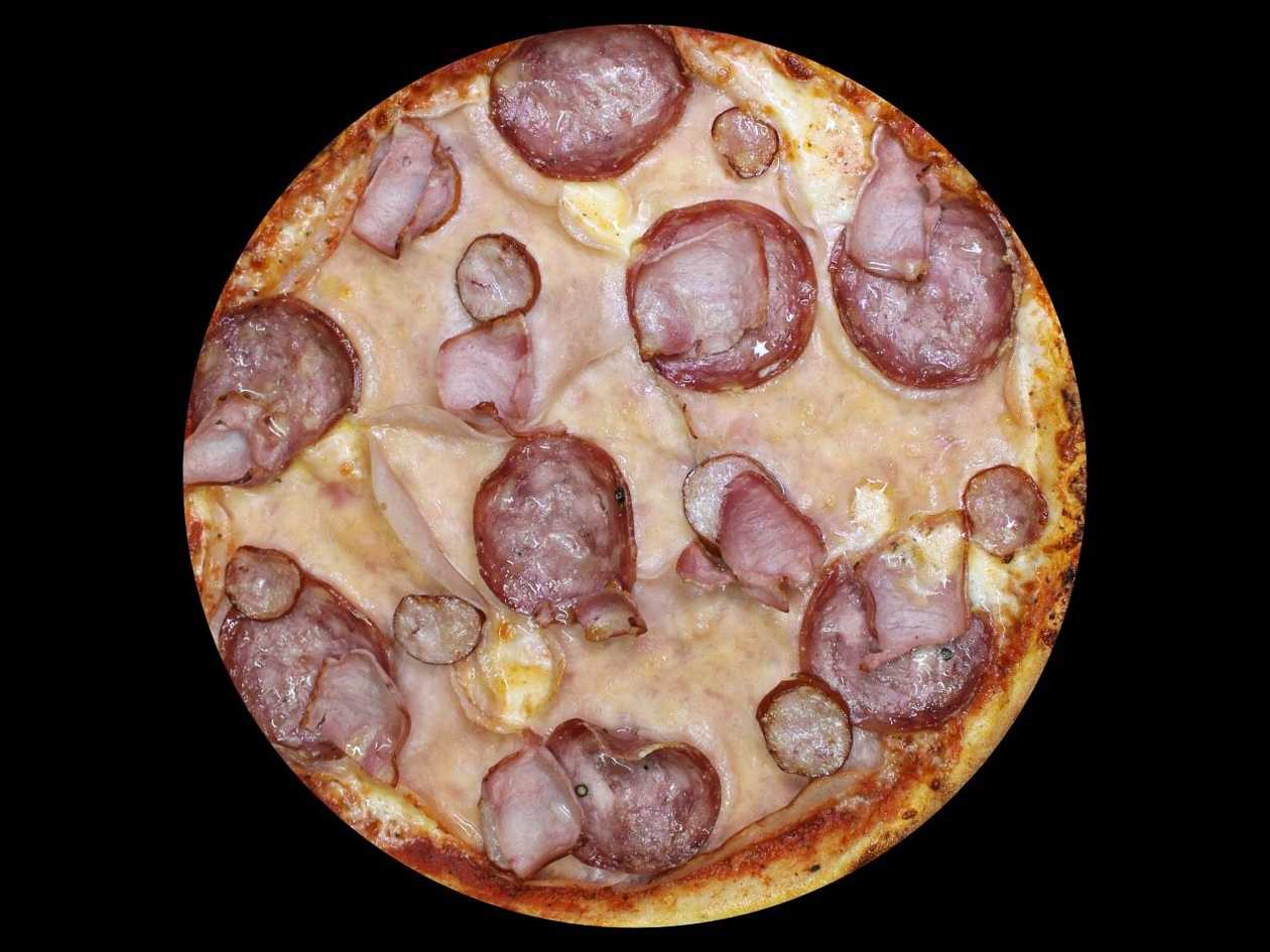 Pizza carnivora