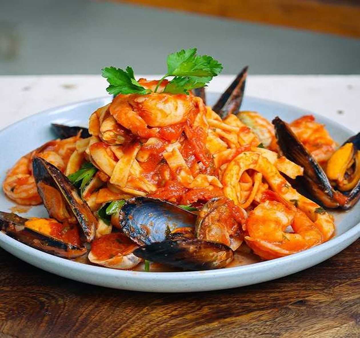 Tagliatelle Con Frutti di Mare