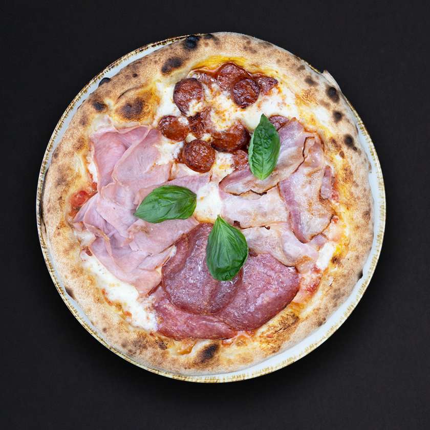 Pizza quattro carni