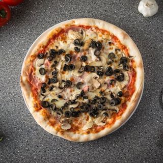 Pizza Prosciutto E Funghi