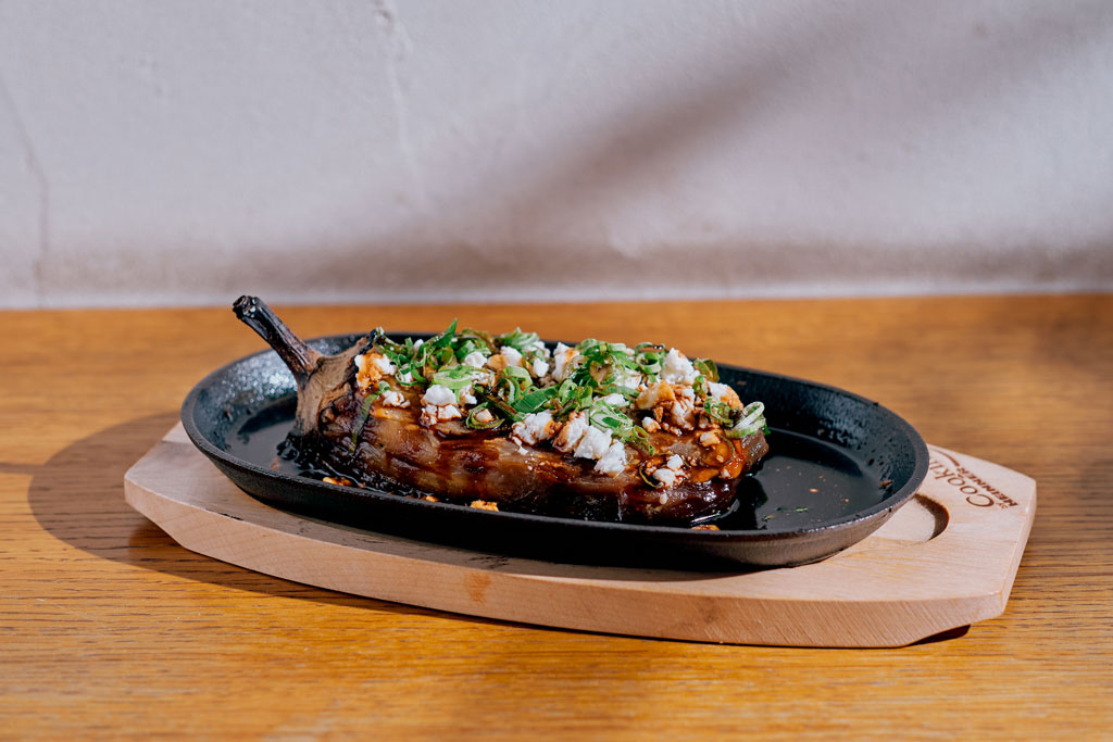 Vânătă coaptă pe cărbuni