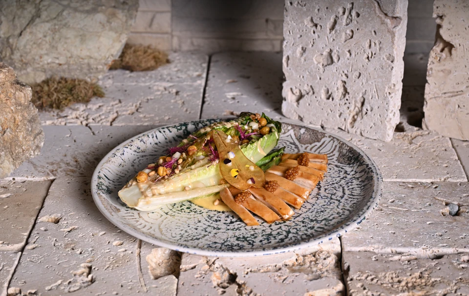 Lattuga Romana Grigliata con Pera e Pollo