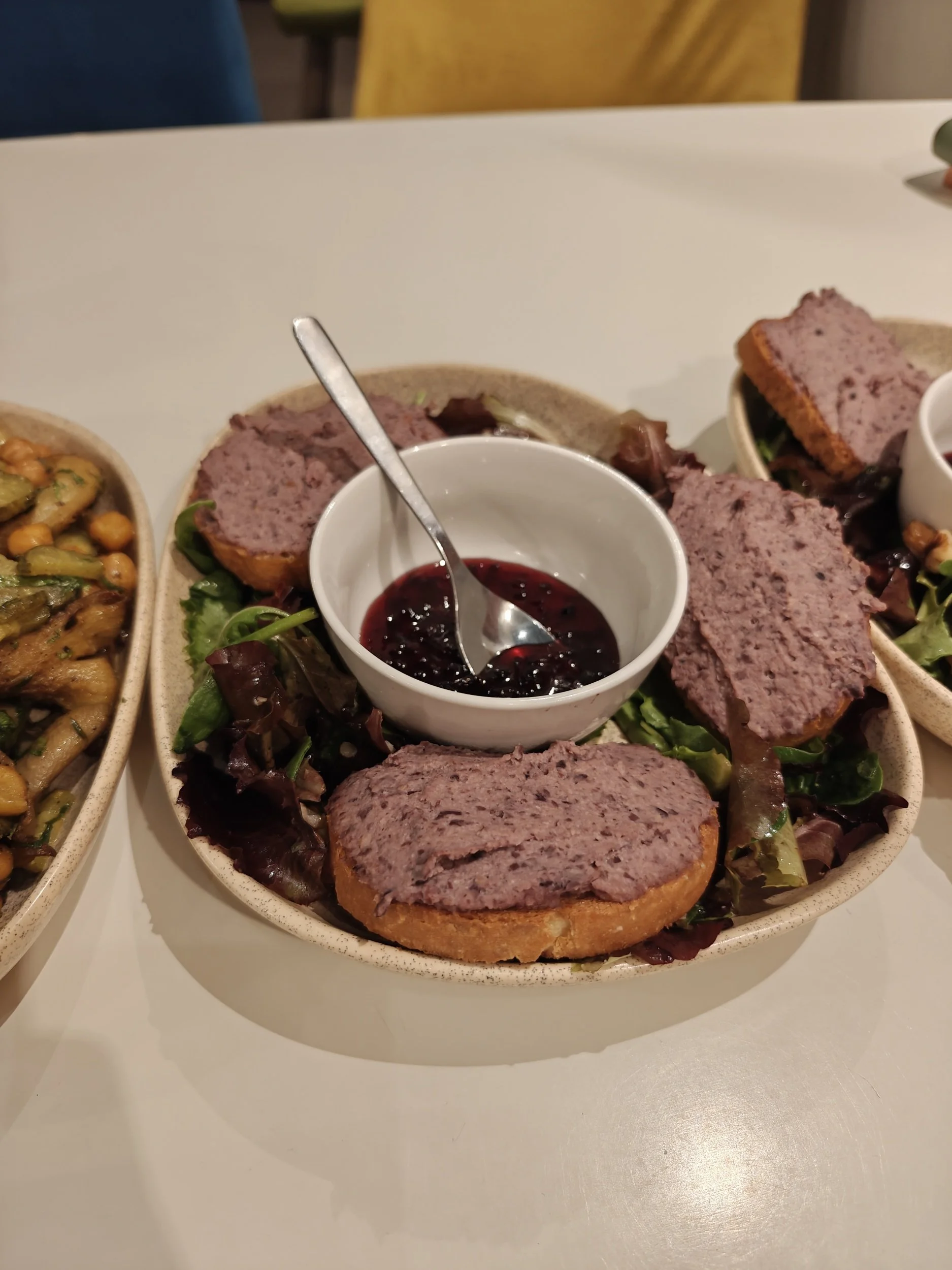 Pate de fasole neagra