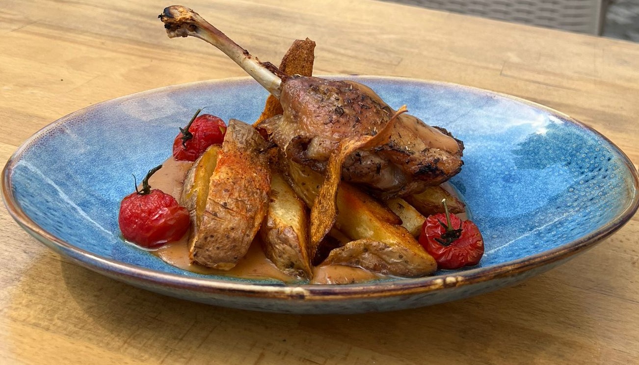 Pulpa de rata confiata cu cartofi copti si sos vanatoresc (reteta proprie)