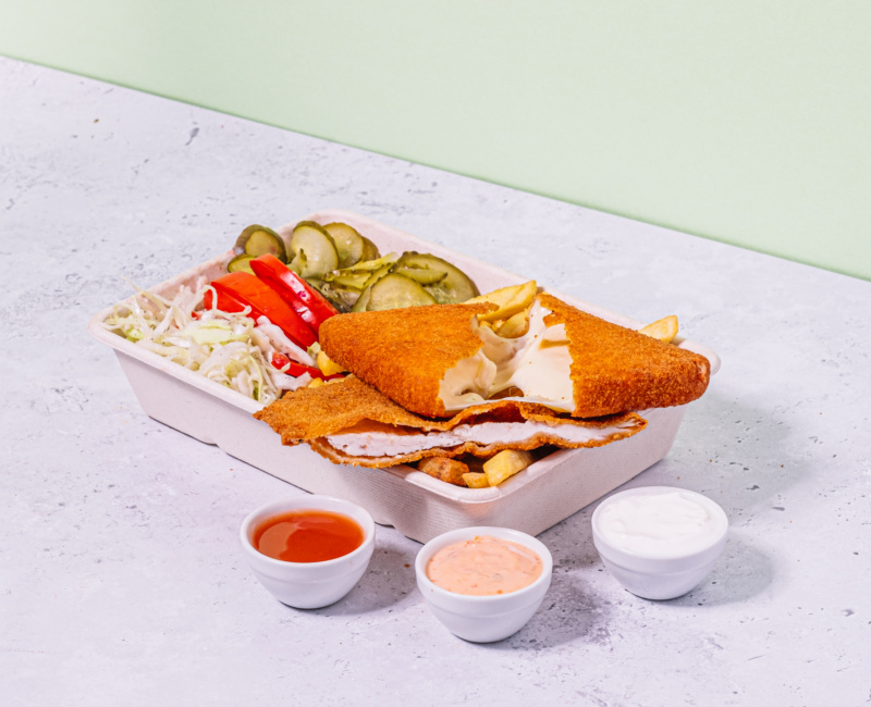 Cașcaval snitel la farfurie