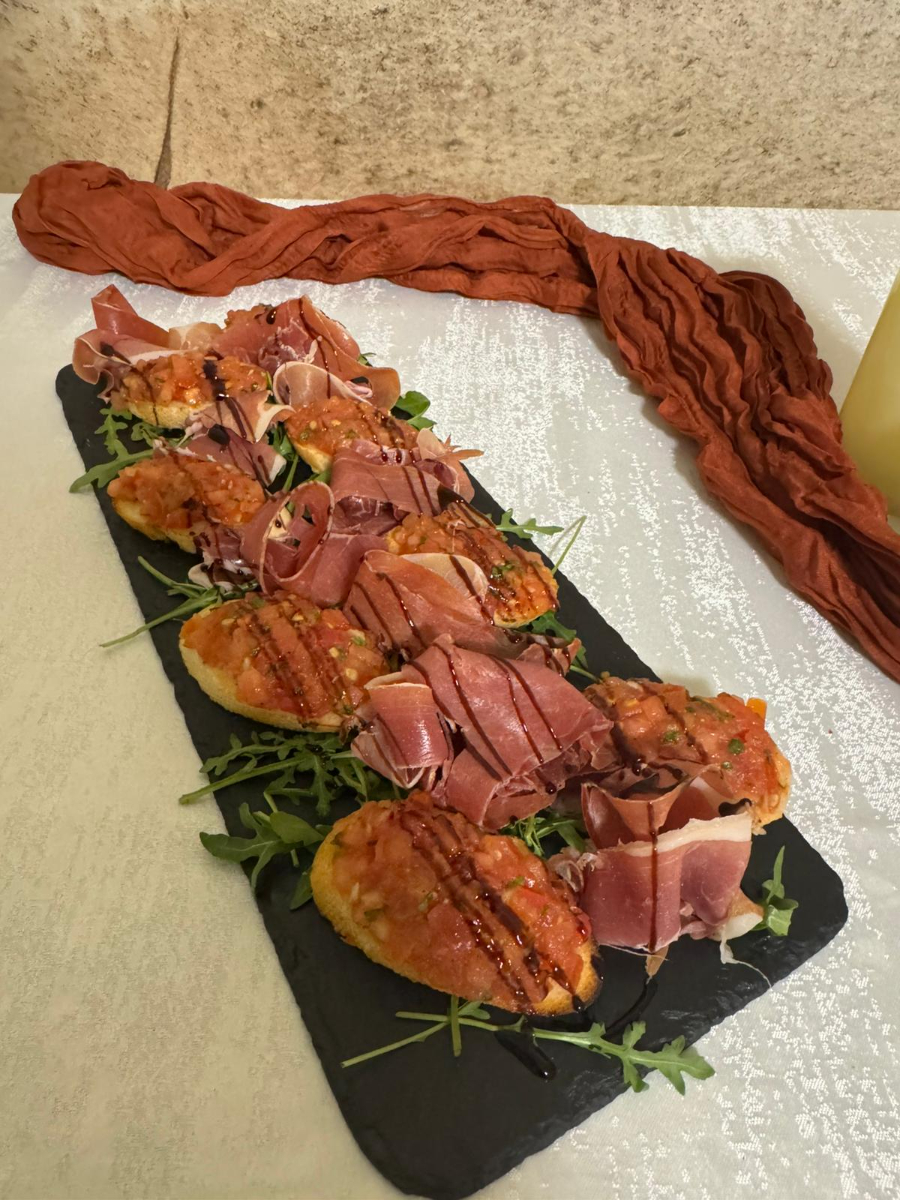 Bruschete prosciutto crudo
