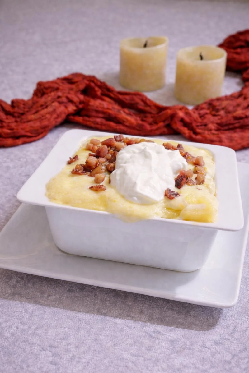 Mămăligă cu Brânză și Slănină