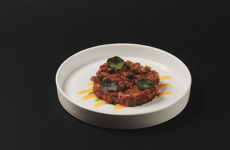 Tartar de vită cu gălbenuș confiat